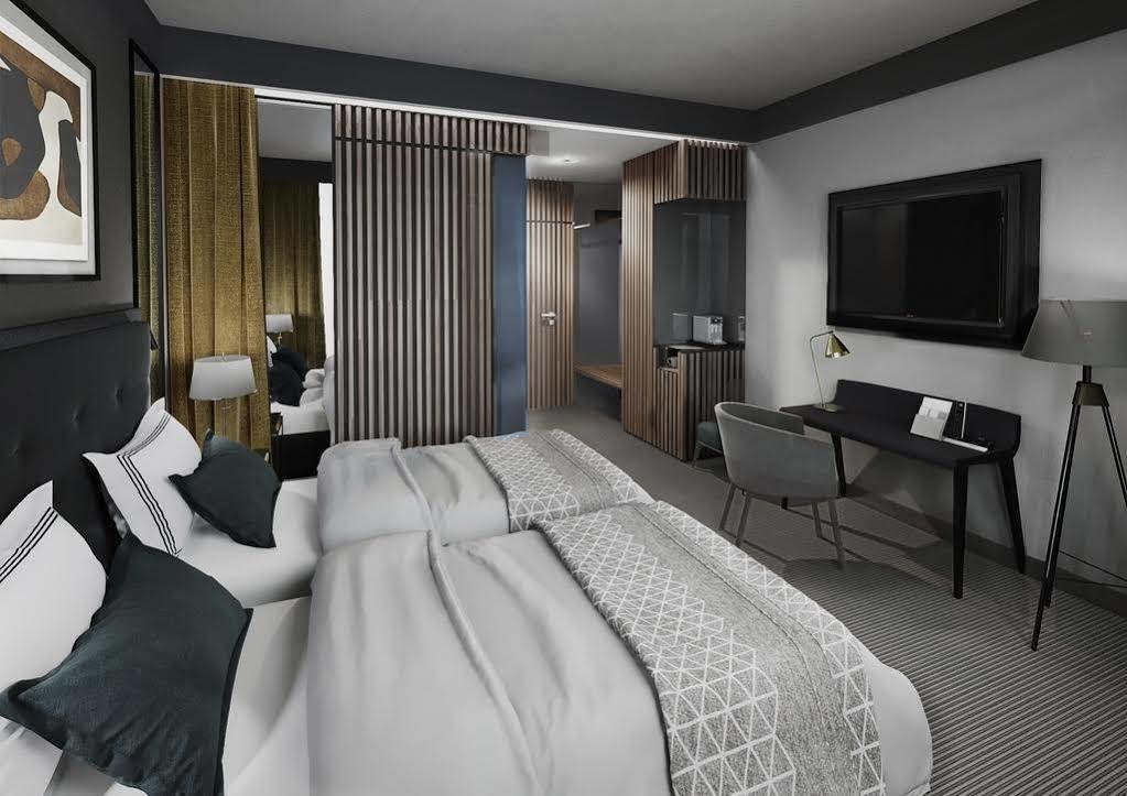 Grand Ascot Hotel 4*